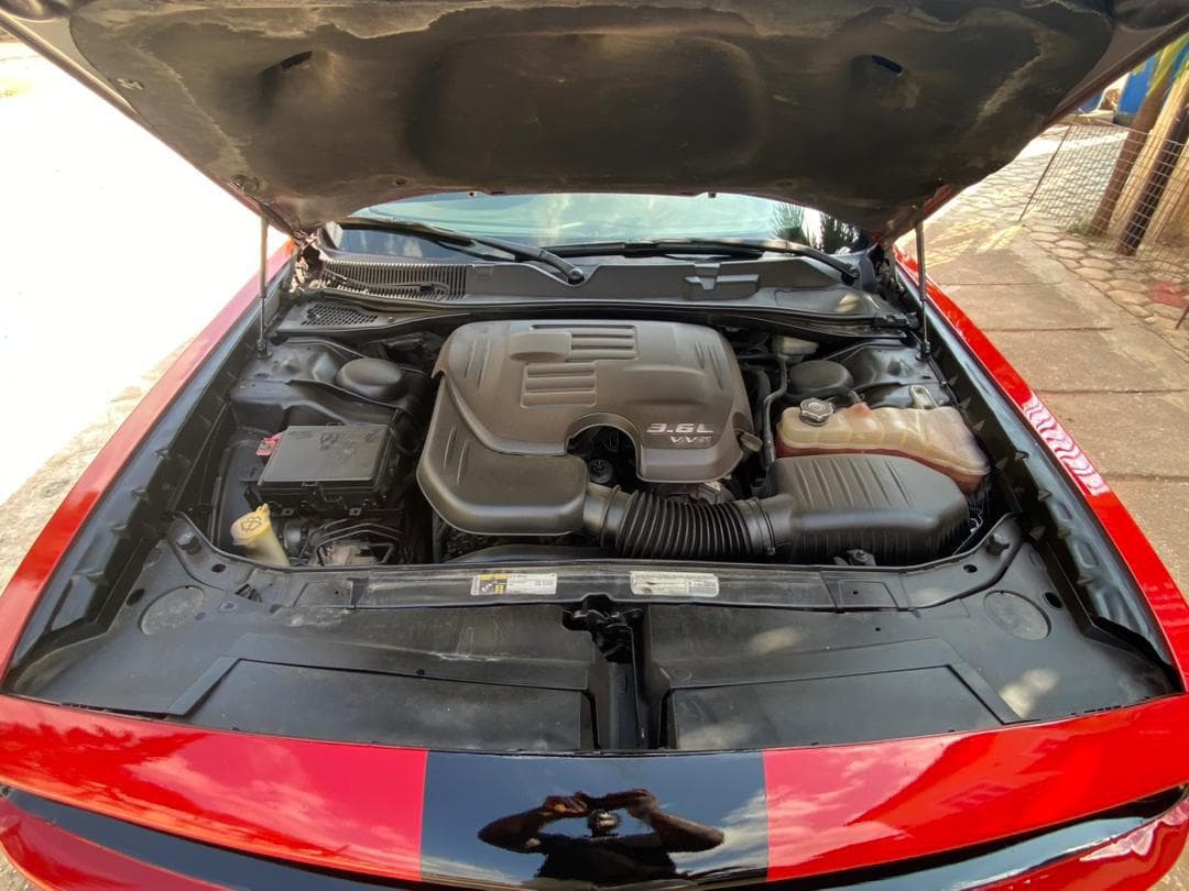 2017 Dodge Challenger SXT photo 3